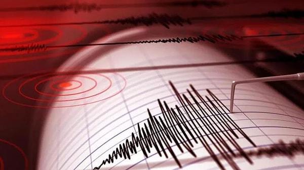 İran'ın Batı Azerbaycan eyaletine bağlı Hoy kentinde büyük bir deprem meydana geldi. AFAD'ın verilerine göre dün akşam saatlerinde 5,8 büyüklüğündeki deprem büyük paniğe yol açtı.