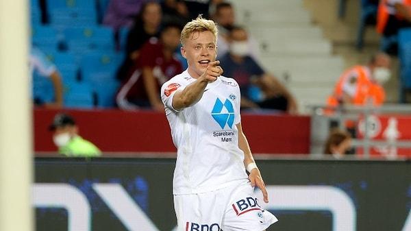 2. Molde, Trabzonspor'un 23 yaşındaki santrfor Ola Brynhlldsen için yaptığı 3 milyon euroluk teklifi reddetti. (Sabah)