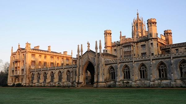 3. Cambridge Üniversitesi