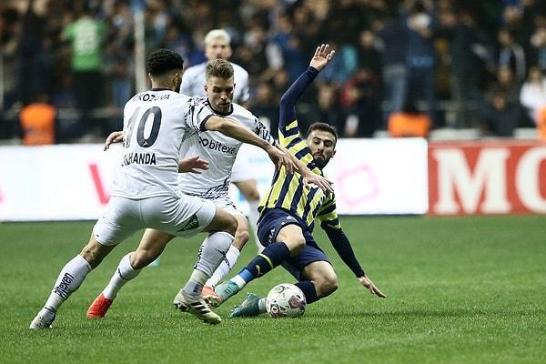 Bu sonuçla Fenerbahçe 45 puana yükselirken; Galatasaray'la puan farkı 6'ya çıktı. Adana Demirspor ise 38 puana yükseldi.