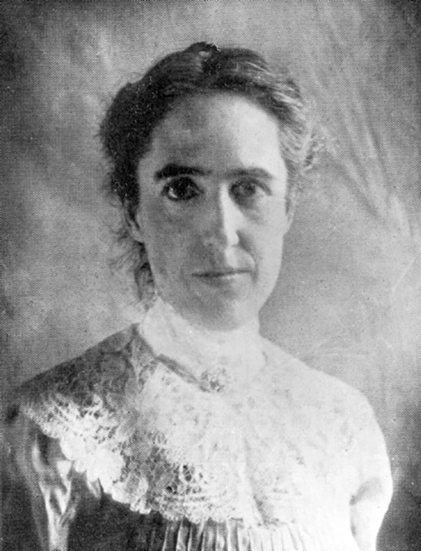 Gözlemevindeki bir diğer kadın Henrietta Swan Leavitt, çalışmalarına Oberlin Koleji'nde başlamıştı, ancak 1892'de mezun olmadan önce Radcliffe'e transfer oldu.