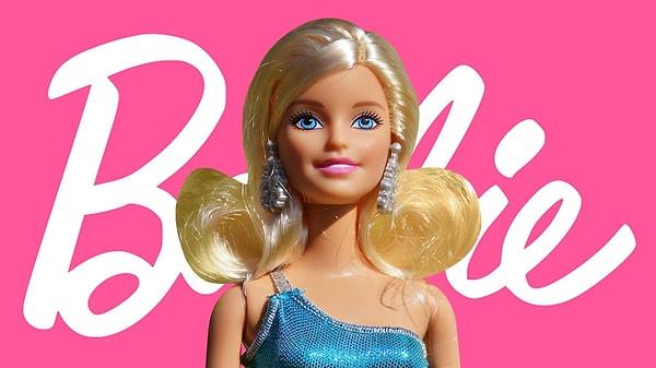 Uzun yıllar; sarışın, mavi gözlü, ince belli ve sıfır beden bebekleri piyasaya süren Barbie, artık son dönemlerde bu algıyı değiştirdi.
