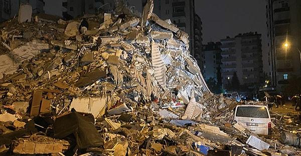 Merkez üssü Kahramanmaraş'ın Pazarcık ilçesi olan 7.4 büyüklüğünde bir deprem meydana geldi.