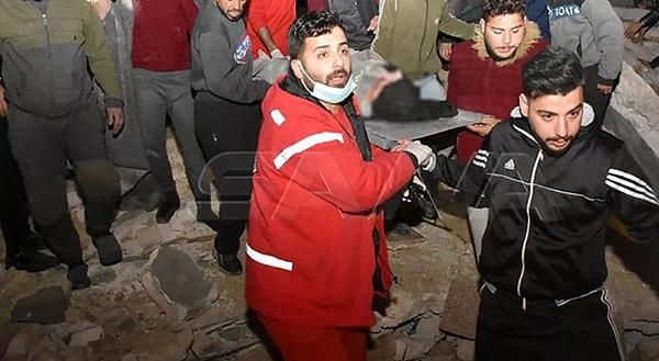 Türkiye’de son yapılan resmi açıklamaya göre 284 kişi hayatını kaybetti, 2 bin 323 kişi yaralandı.