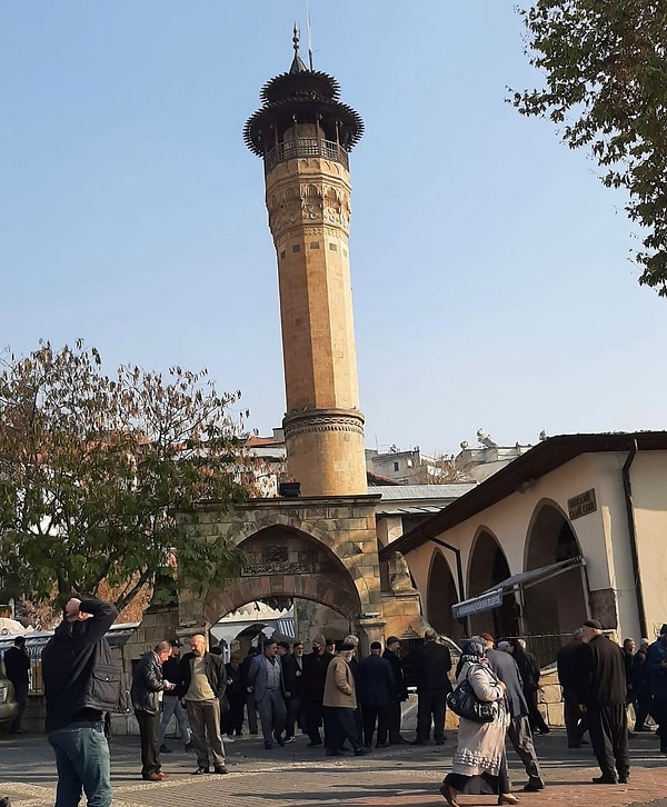 10 ilde can kaybına neden olan deprem Malatya, Gaziantep, Adana ve Adıyaman'da da büyük yıkımlara neden oldu.