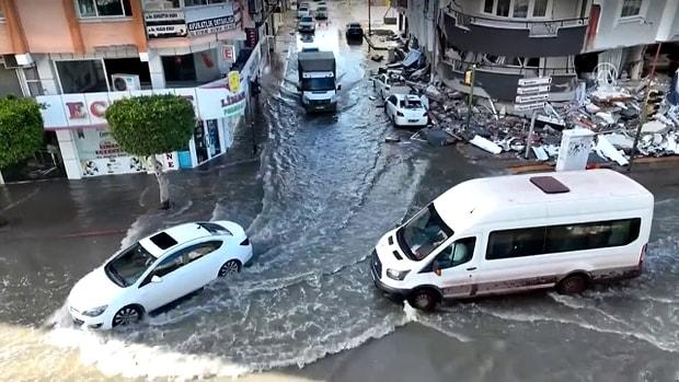 İskenderun'da Deprem Sonrası Deniz Seviyesi Yükseldi: Sokakları Su Bastı