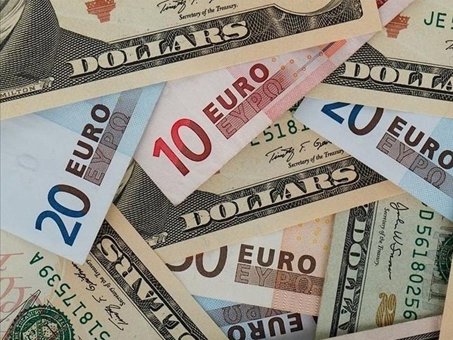 Доллар и евро. Валюта доллар евро. Деньги евро доллары. Обои деньги.