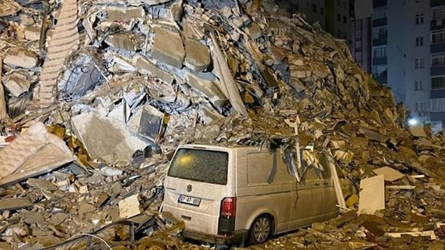 Depremde Ailesinden 10 Kişiyi Kaybeden CHP'li Vekil: 'Bize Ceset Torbası Gönderin' 6 s 6a4922af94a29be9398de852881865ba1cd20873