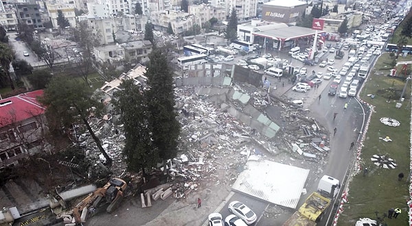 10 ilde yıkıcı etkileri olan depremde 4.seviye alarm ilan edildi. Birçok ülkeden yardımlar geldi, arama kurtarma ekipleri de görev başındaydı.