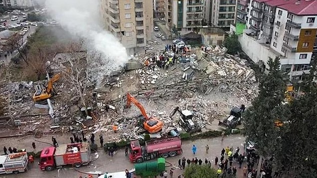 Ailesini Kefensiz Gömdüğünü Söyleyen Depremzede: 'Aç, Susuz Bekliyoruz, Patron Benim, Görüşeceğiz' 7 s a0e8746f488d881b3da89ed6d210114544734098