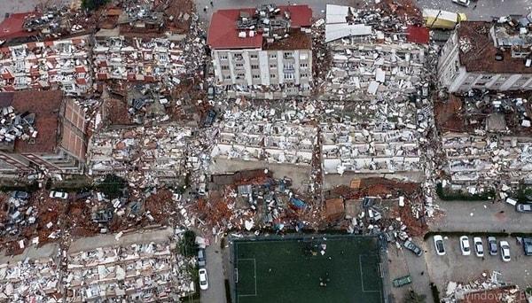 Kahramanmaraş'ta gerçekleşen 7.7 ve 7.6 büyüklüğündeki deprem 10 ilde yıkıcı hasara ve yüzlerce can kaybına sebep oldu.