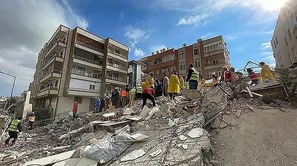 Başımıza gelen büyük felaketin ardından birçok kişi yaşadığı evlerin deprem dayanıklılığını ölçtürmek istiyor.