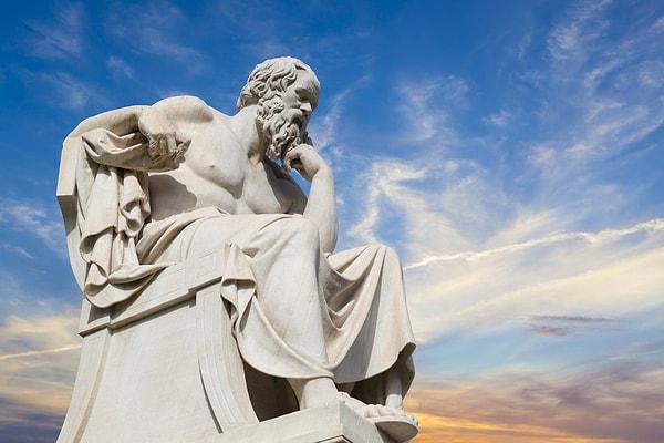 5. Sokrates'in Savunması adlı kitabı hangi filozof yazmıştır?