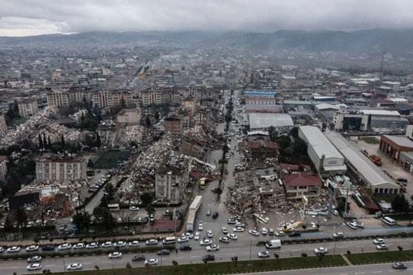 Kahramanmaraş'ta 6 Şubat'ta meydana gelen iki büyük deprem toplam 10 ilde yıkımlara neden olmuş ve şu ana kadar 31 bini aşkın kişinin hayatını kaybettiği belirlenmişti.