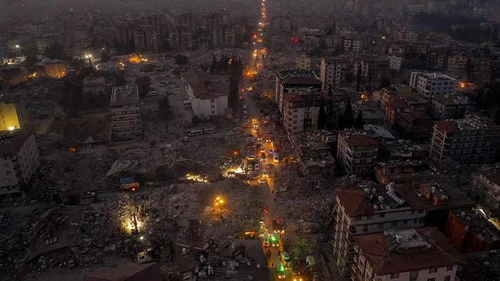 Роскосмос опубликовал новые снимки со спутника, показывающие, как выглядит город Антакья после землятресения из космоса