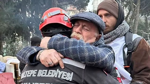 36 saat süren arama kurtarma çalışmalarının ardından Eylem Şafak Aydın'ın enkaz altında cansız bedenine ulaşıldı.