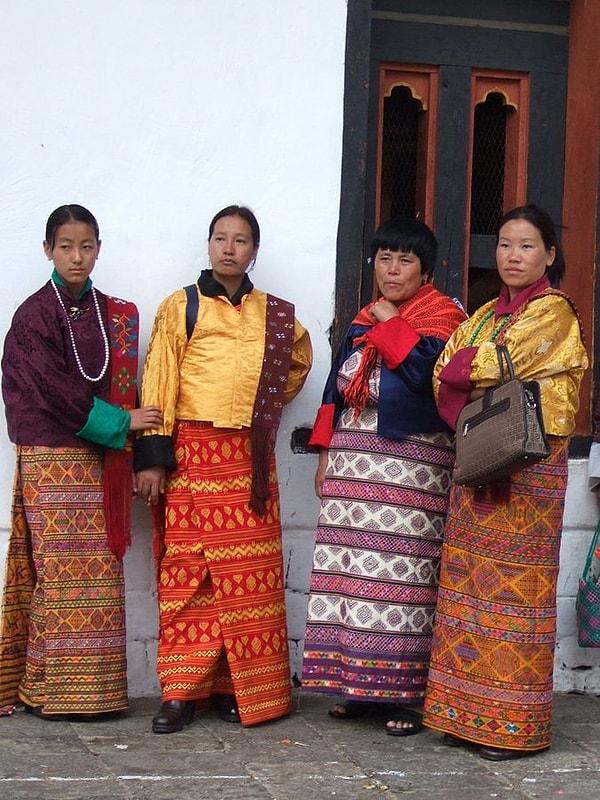 23. Bhutan halkı için 'ataerkil' bir toplum denemez. Hatta 'anaerkil' olduklarını söylemek çok daha doğru!