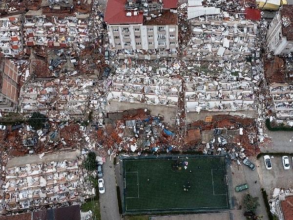 Kahramanmaraş'ta 7,7 ve 7,6 büyüklüğünde meydana gelen 9 saat aralıklı iki depremden etkilenen bir ilimizde Hatay'dı.