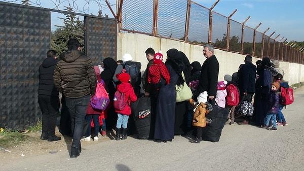 Verilen iznin ardından çok sayıda Suriyeli, Kilis'te bulunan Öncüpınar Sınır Kapısı'ndan geçiş yaptı.