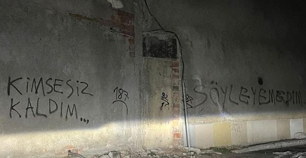 Kahramanmaraş Elbistan'da duvardaki 'Kimsesiz Kaldım' sözünün ise tarifi yok elbette...