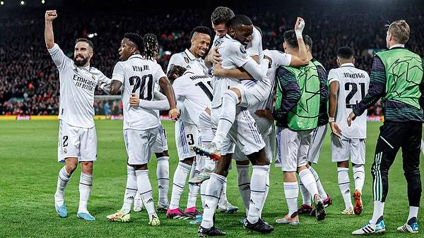 Şampiyonlar Ligi son 16 turunda Real Madrid, 2-0 geriye düştüğü maçta Liverpool'u 5-2 mağlup etmeyi başardı.