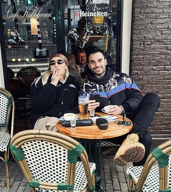 İrem Derici, Amsterdam tatilinden sevgilisi Atakan Işıktutan ile fotoğraflarını “Aşırı sürpriz sonlu Amsterdam dump” sözü ile paylaştı.