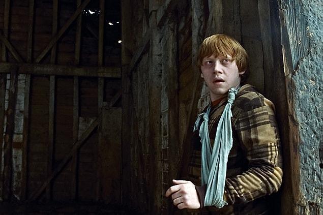 Even if the actors who became famous with the Harry Potter series appear in other productions, we always remember them for their roles in the series. This may seem strange when we see them in other roles. But our Ron, Rupert, has managed to break this perception with his different roles.