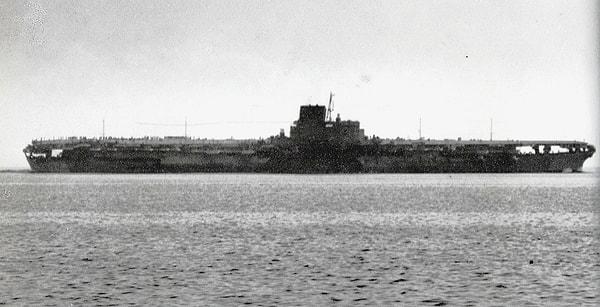 5. Japonlar en büyük savaş gemilerinden birini 4 yıl boyunca uğraşarak bir uçak gemisine dönüştürmüşlerdi. Bu gemi sefere çıktığı ilk an bir denizaltı tarafından batırıldı...