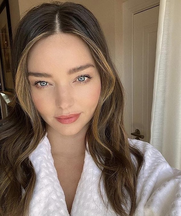 5. Skin care secrets of the famous model Miranda Kerr.