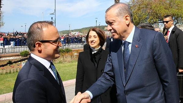 Şimdi gözler Bülent Turan'da. Cumhurbaşkanı Recep Tayyip Erdoğan'ın yeniden aday olacağı 2023 seçimlerinde AK Parti kendi içerisinden ikinci bir adayı çıkarabilir.