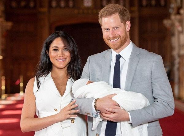 Harry ve Meghan'ın çocukları Lilibet Diana ve Archie'ye "Prens ve Prenses" unvanları verildi.