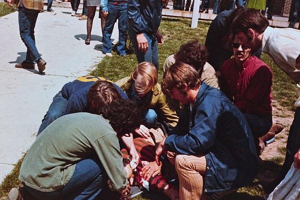 11. Amerikan askerler, Vietnam'da artan şiddeti protesto eden öğrencilerin üzerine ateş açtı. 4 kişi hayatını kaybetti, 8 kişi yaralandı.