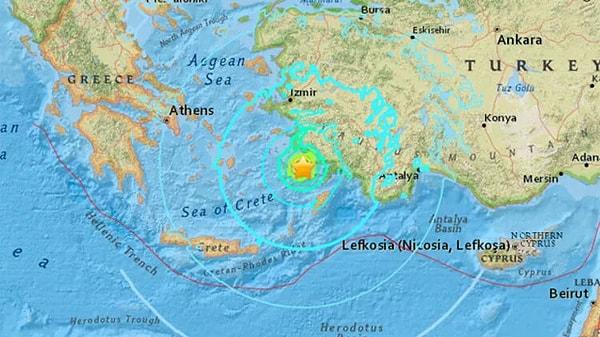 “Onun dışında Ege bölgesi, orası zaten sık sık küçük depremlerle sarsılıyor. Oradaki depremlerin kaynağı da bu Helen Kıbrıs Yayı, orada hareketlilik fazla. Dolayısıyla İzmir’den Antalya’ya kadar kıyı bölgelerimizde irili ufaklı depremler öngörülüyor.”