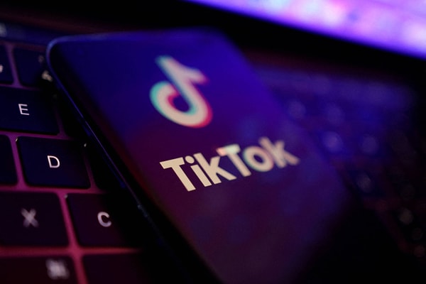 TikTok'un Çin hükümetine yakınlığı ve dünya çapında kullanıcı verilerini elinde tutmasıyla ilgili endişeler son dönemde giderek büyüyor.