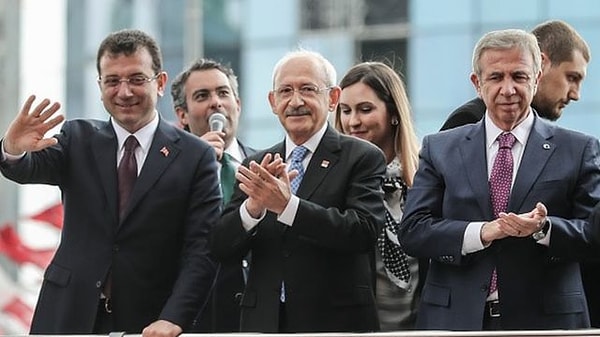EuroPoll anketine göre, iki adaylı Cumhurbaşkanlığı seçiminde Millet İttifakı’nın adayı Kemal Kılıçdaroğlu, oyların yüzde 56,8’ini alıyor. Cumhur İttifakı’nın adayı olması beklenen Recep Tayyip Erdoğan’ın oy oranı ise yüzde 43,2.