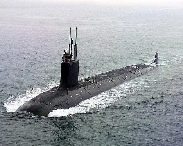 14. Nükleer denizaltılar yüzeye hiç çıkmadan tüm dünyayı iki kez turlayabiliyorlar!