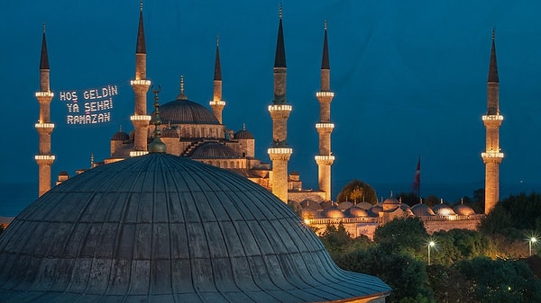 Müslümanlar için büyük önem arz eden Ramazan'ın gelişiyle birlikte birçok konu hakkında araştırmalar başladı. Bu konulardan biri de bu yıl Ramazan'ın neden 29 gün sürdüğü oldu.