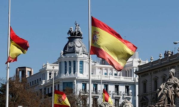 İspanya bayrağı, ülkenin milli sembolü ve önemli bir tarihi semboldür. Bayrağın renkleri ve tasarımı, İspanya'nın tarihi, kültürü ve coğrafyası ile yakından ilişkilidir.