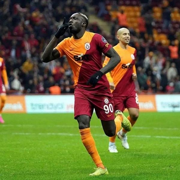 Zamanında Galatasaray forması giyen ve şu sıralar Karagümrük için ter döken Mbaye Diagne bilddiğimiz futbolcu profilinden birazcık daha uzak.