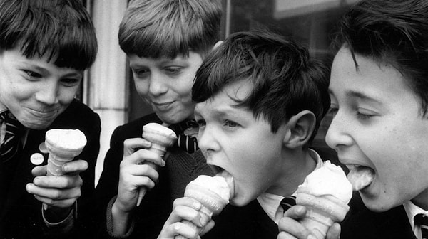 Все это было горячо любимо и почитаемо. Но было и мороженое, которое советские дети не любили