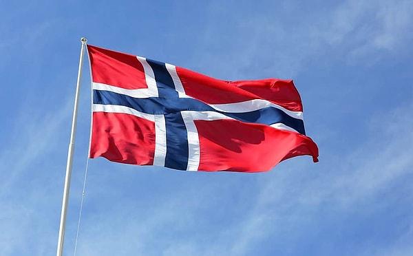 Norveç bayrağı, sadece Norveç'te değil, dünya genelinde de bilinmektedir ve Norveçliler tarafından büyük bir gururla taşınmaktadır.