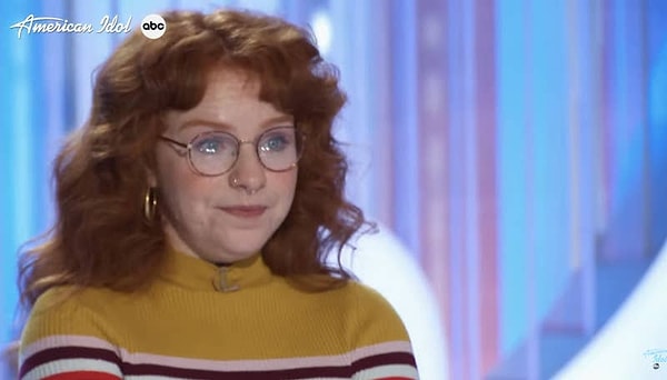 Но больше всего людей возмутило то, как Кэти издевалась над Сарой Бет еще до того, как та начала петь, когда призналась, что она мать троих детей.