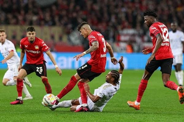 Bundesliga'daki son maçında Leverkusen'e konuk olan Münih, rakibine 2-1 mağlup olmuş ve liderliğini Borussia Dortmund'a kaptırmıştı.