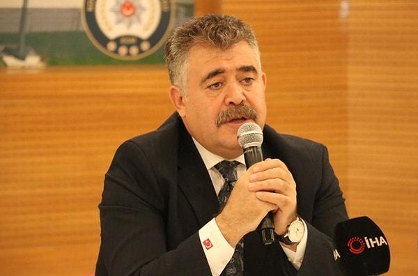 Kocaeli İl Emniyet Müdürü Veysel Tipioğlu, AKP'den milletvekili aday aday oluğunu duyurdu. Görevinden istifa eden Tipioğlu, 2015 yılındaki seçimlerde de koltuğunu bırakmış ancak aday gösterilmeyince görevine geri dönmüştü.