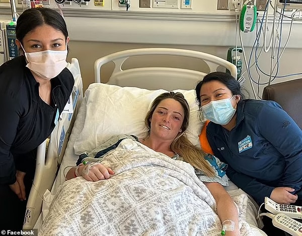 Делейн решилась втайне от отца стать его донором, так как знала, что новую почку он будет ждать долгие годы, а время работало против Джона