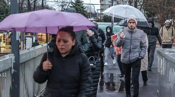 İstanbul Valiliği de "olumsuz" hava koşullarının etkisini artıracağına dikkat çekerek uyarıda bulundu.