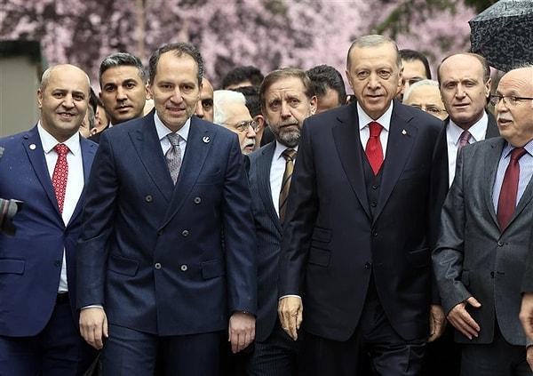 Erbakan ayrıca görüşmede Cumhurbaşkanı Erdoğan ile arasında geçen samimi diyaloğu da aktardı.