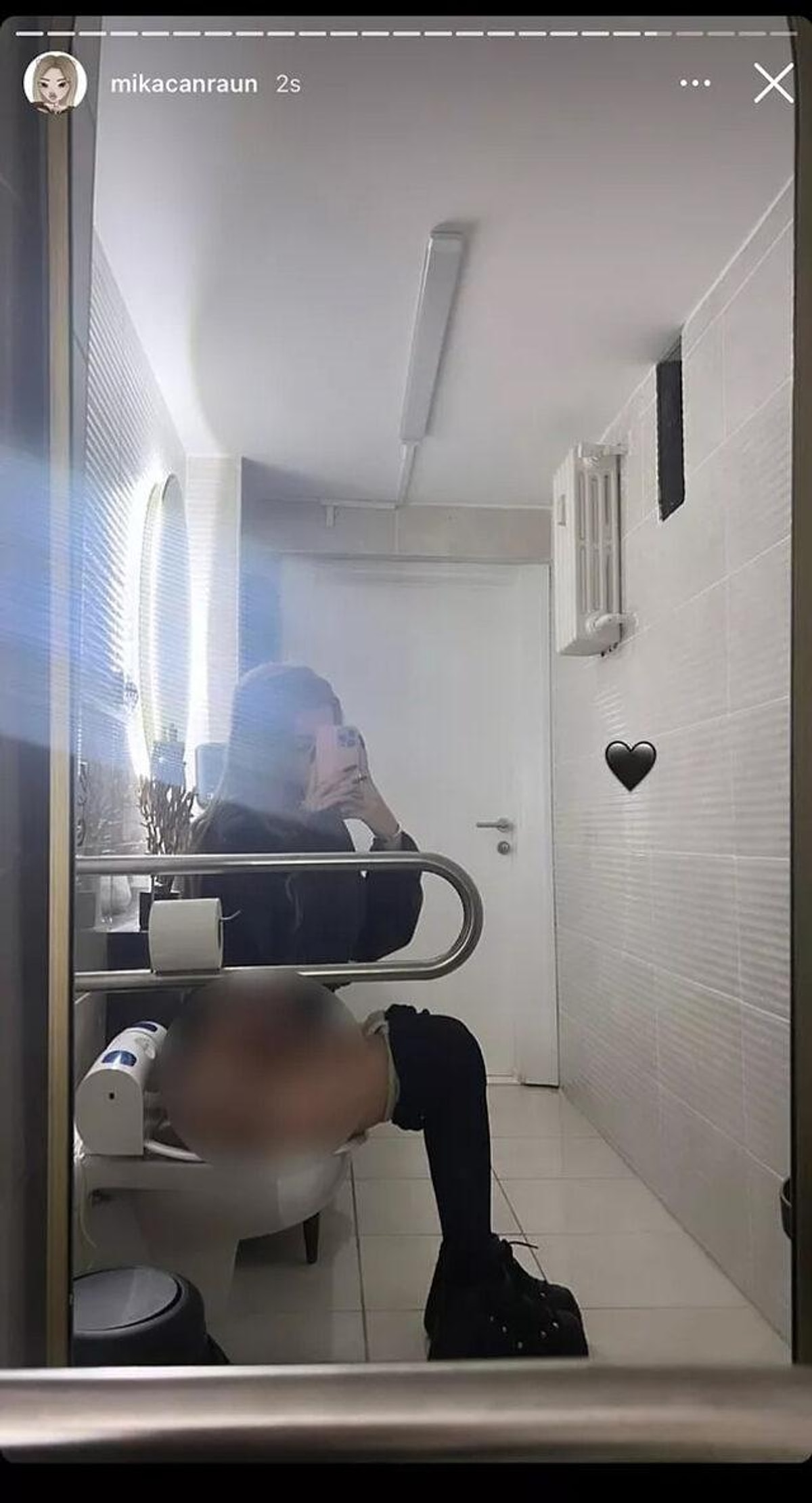 Hem yaptığı açıklamalarla hem de paylaşımlarıyla