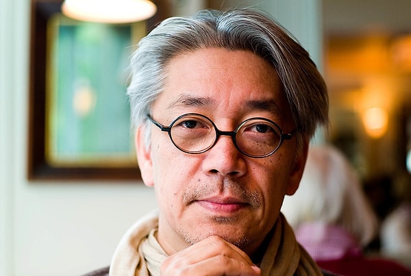 Sakamoto aynı zamanda çeşitli film müziği besteleri yaparak da sesini duyurmayı başarmıştır.