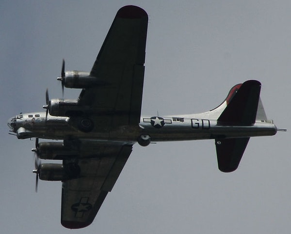 6. Во время Второй мировой войны было уничтожено больше самолетов, чем сейчас у нас есть на Земле